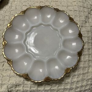 VTG Anchor Hocking Fire King Milk Glass Deviled Eggs Serving Plate W/Gold Trim‎
